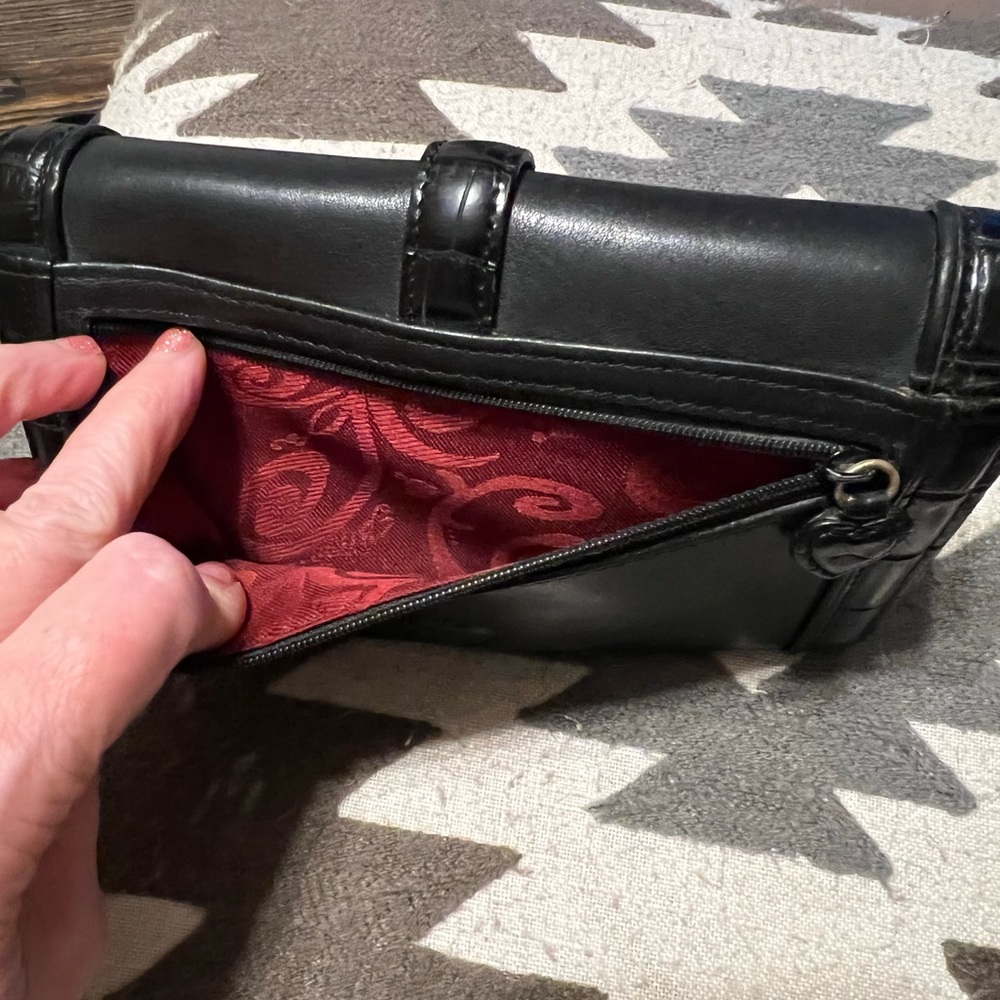 Retro Brighton Large Black Leather Crossbody purse Wallet Buckle Heart Details. - Picture 9 of 16